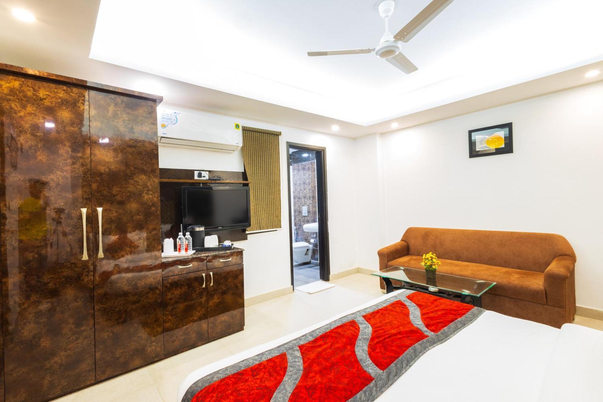 Hotel The Gold Inn - Karol Bagh Delhi Екстер'єр фото