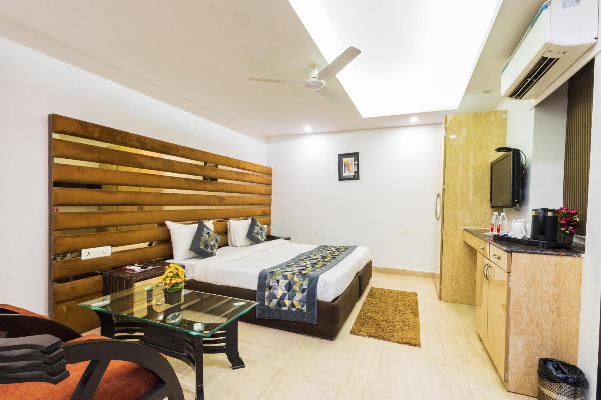 Hotel The Gold Inn - Karol Bagh Delhi Екстер'єр фото