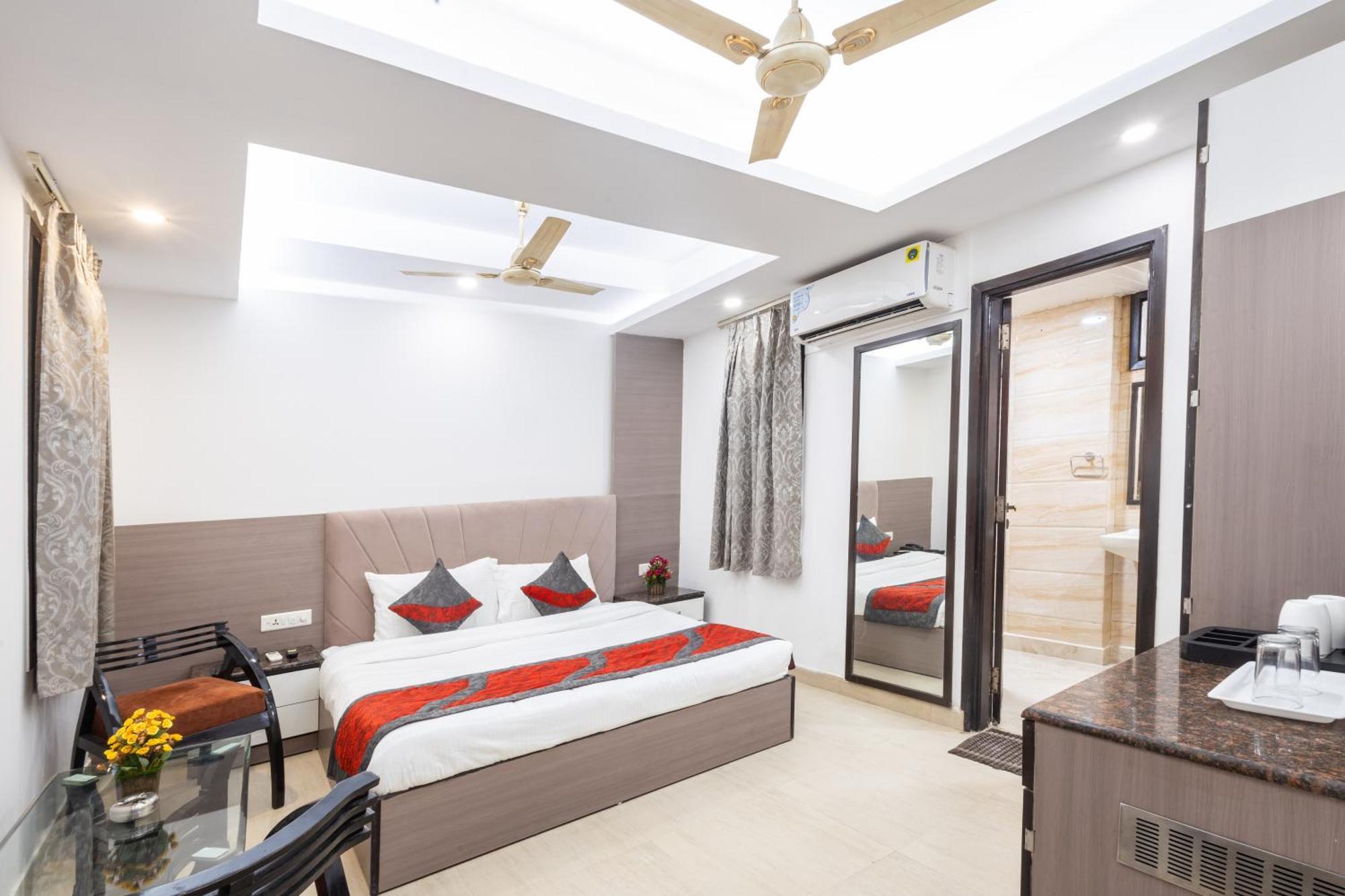 Hotel The Gold Inn - Karol Bagh Delhi Екстер'єр фото