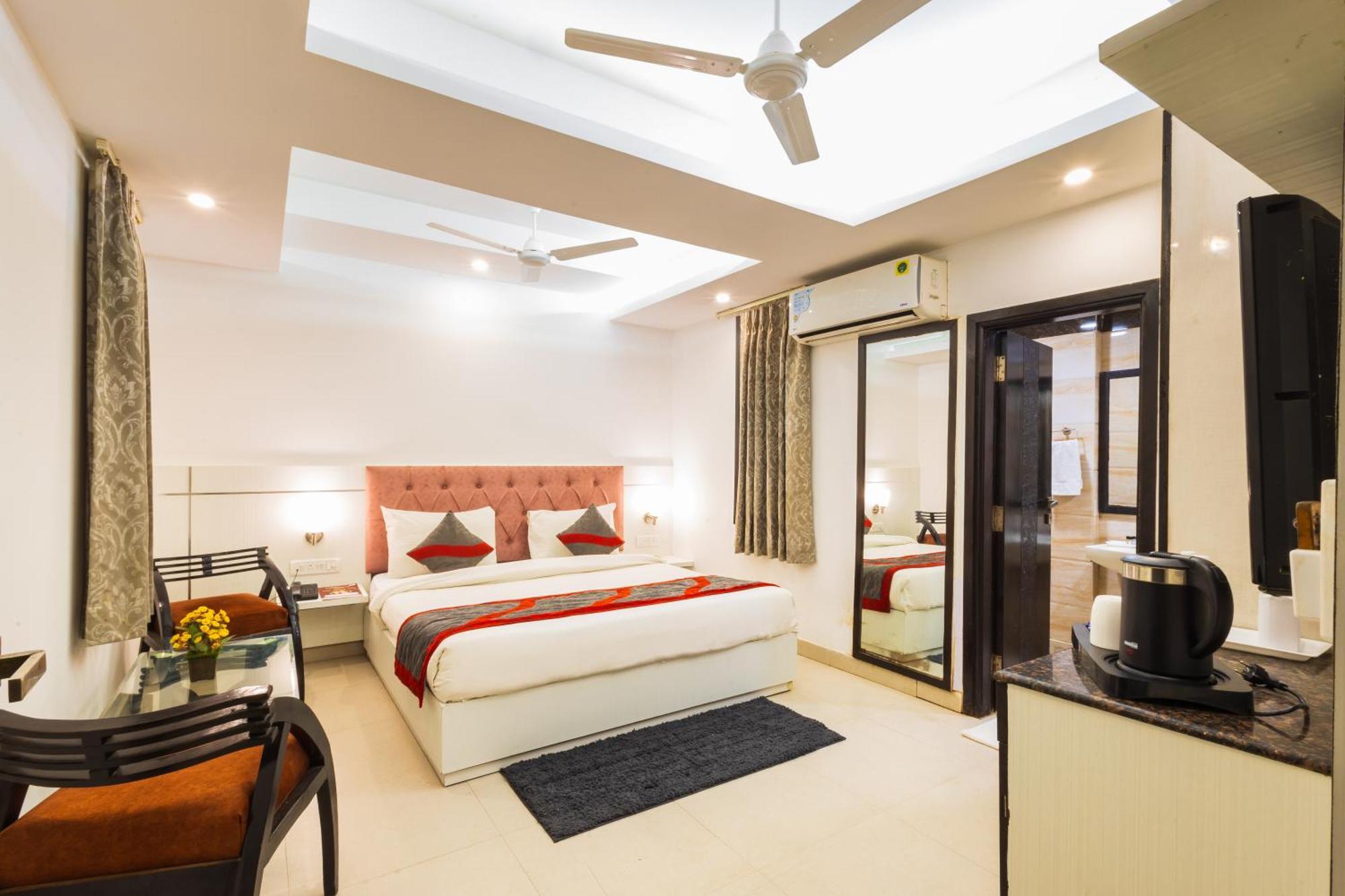 Hotel The Gold Inn - Karol Bagh Delhi Екстер'єр фото