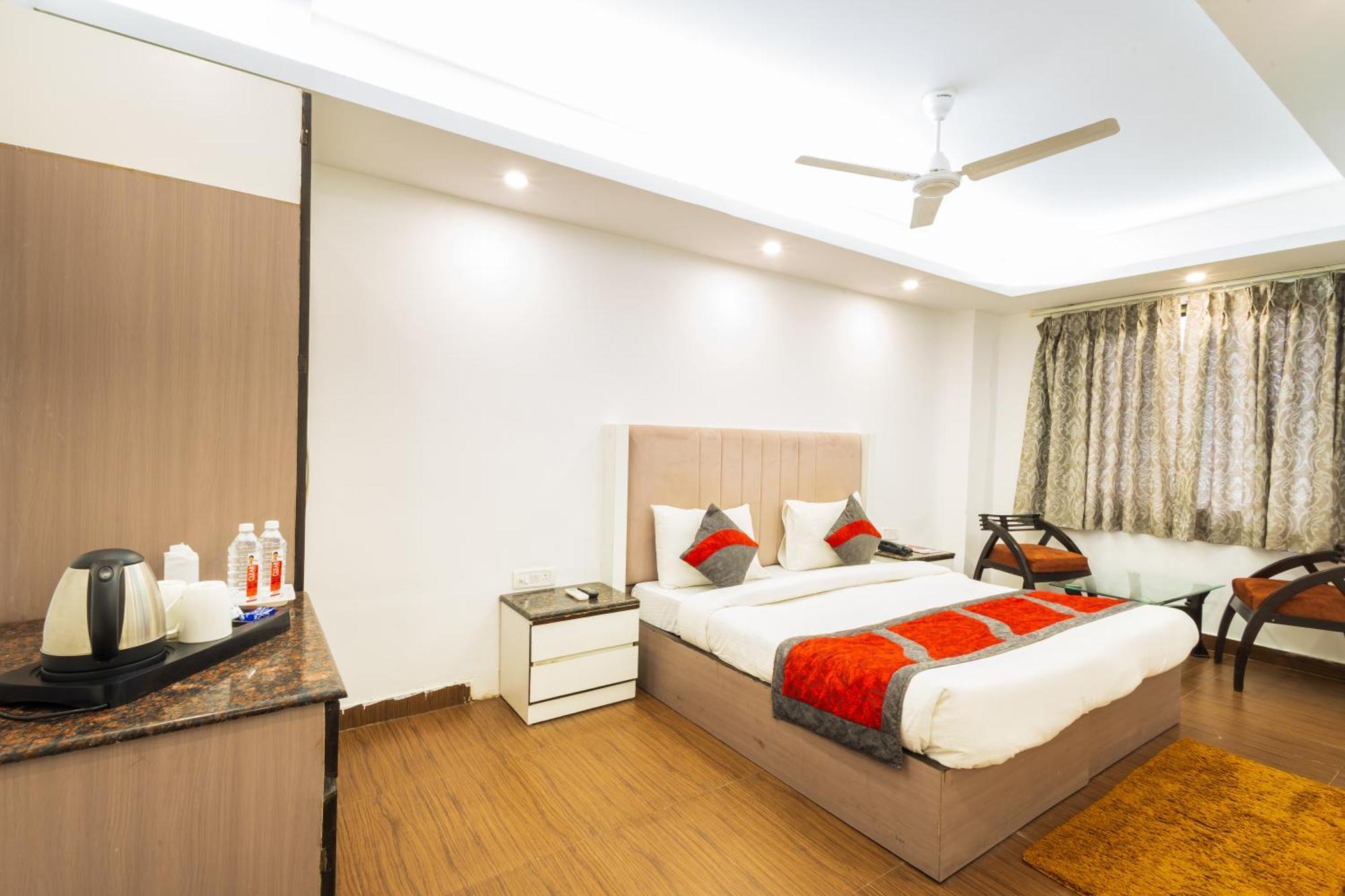 Hotel The Gold Inn - Karol Bagh Delhi Екстер'єр фото