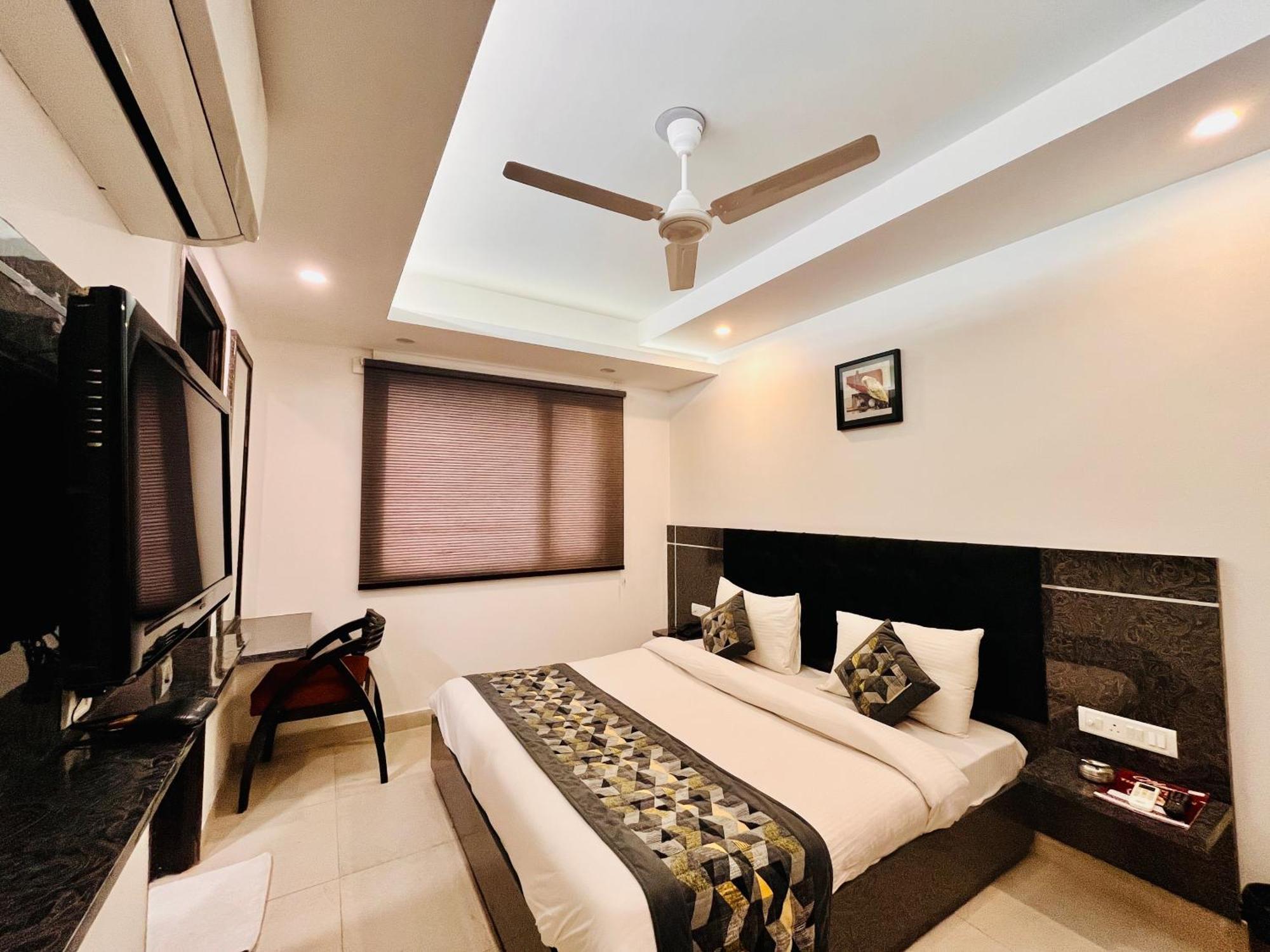 Hotel The Gold Inn - Karol Bagh Delhi Екстер'єр фото