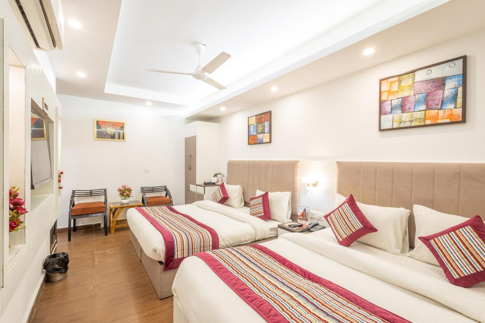 Hotel The Gold Inn - Karol Bagh Delhi Екстер'єр фото