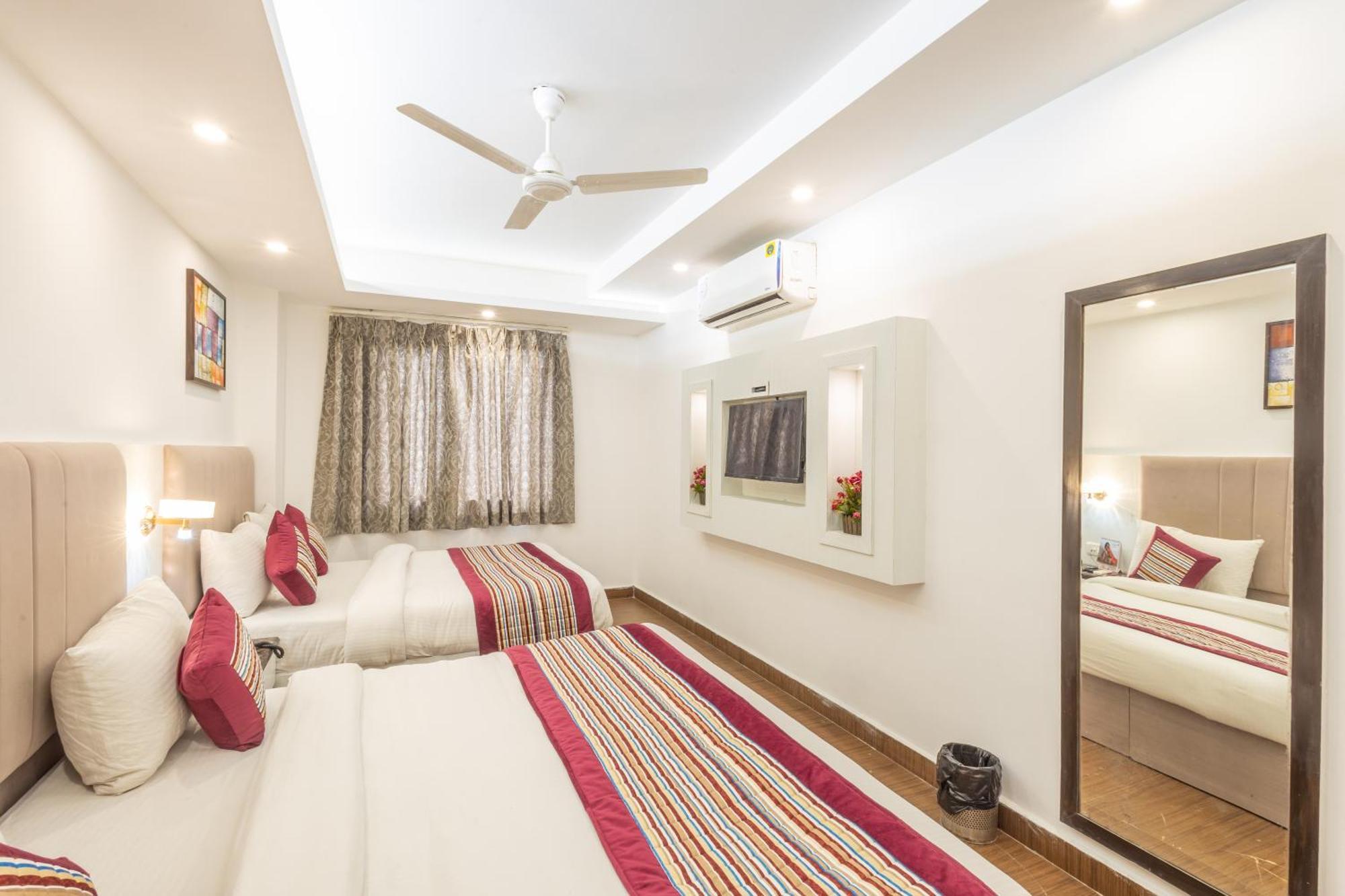 Hotel The Gold Inn - Karol Bagh Delhi Екстер'єр фото